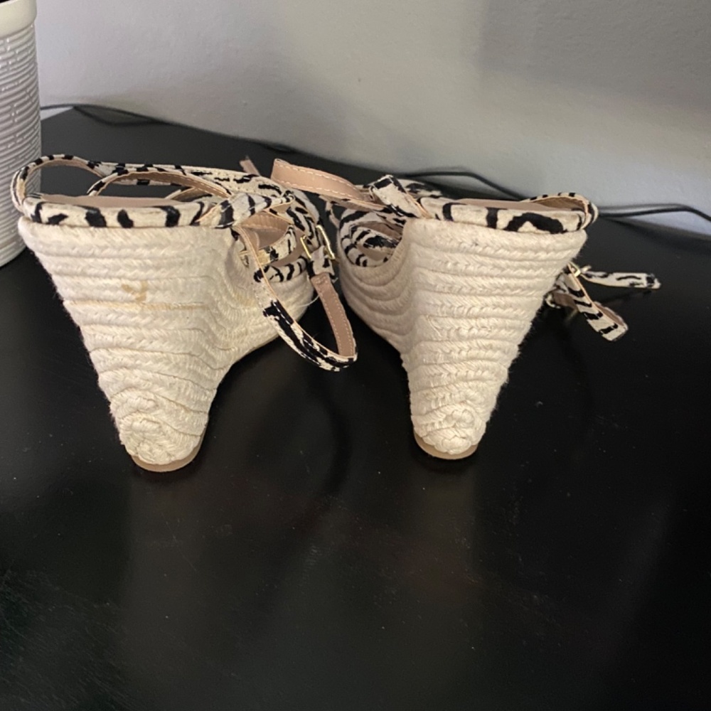 Sandals - Picture 4 of 8